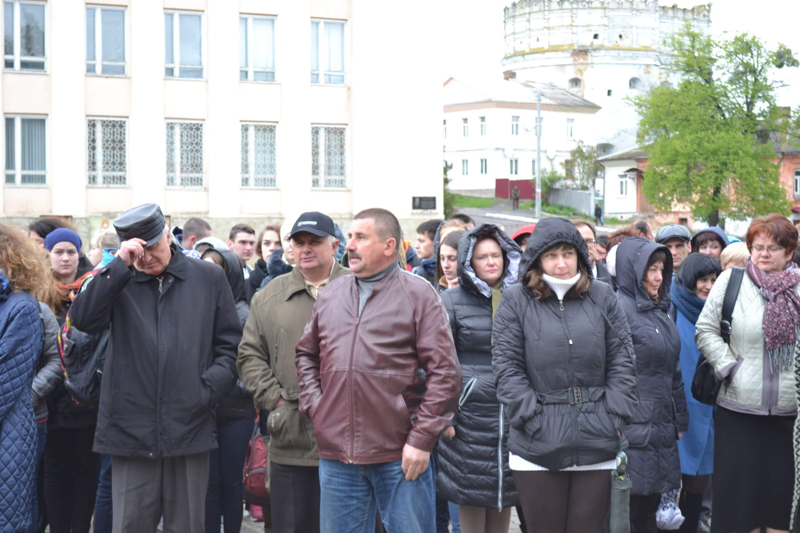В Острозі вшанували жертв та героїв Чорнобиля