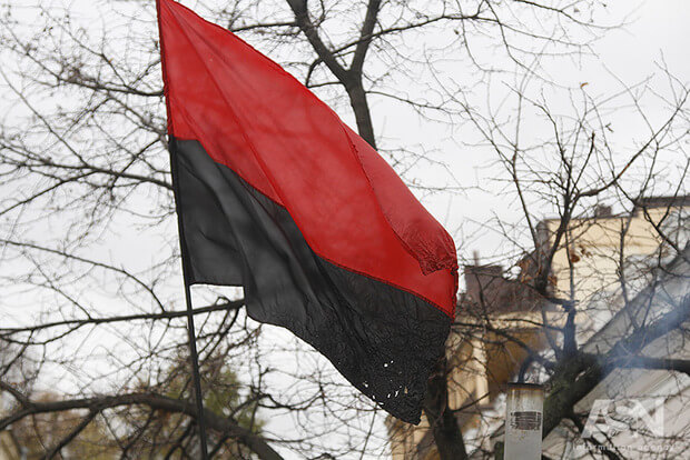 В Острозі рекомендують вивішувати прапор ОУН (ПЕРЕЛІК ДАТ)