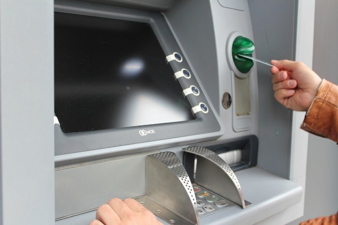 atm-g2c251b119_1280