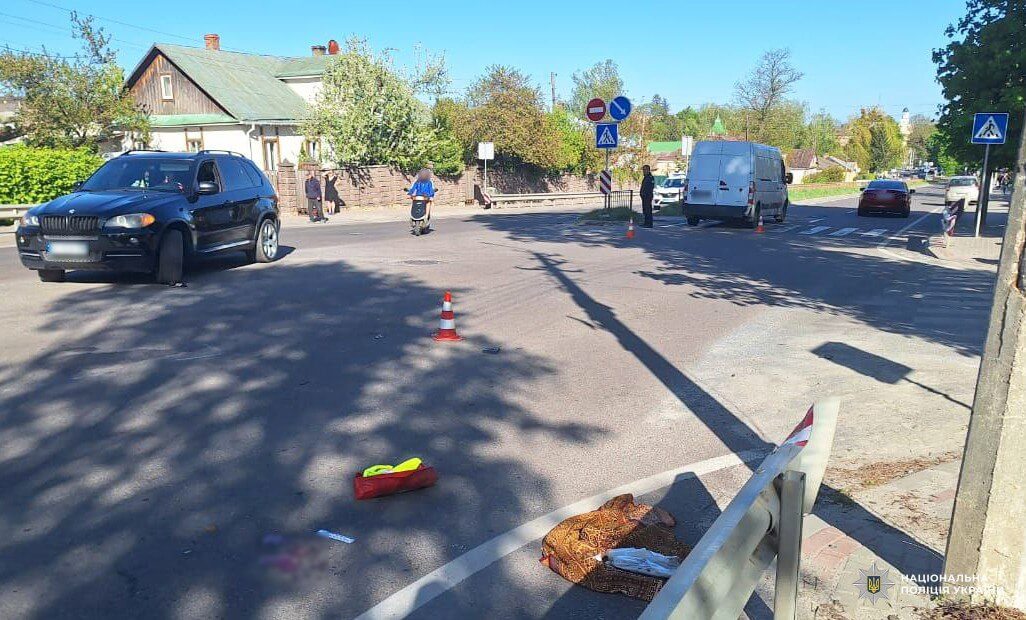 В Острозі семирічний хлопчик потрапив під машину